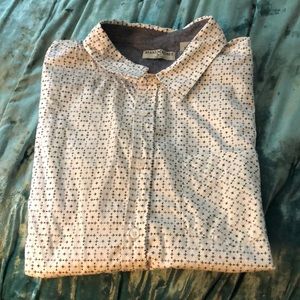 Short sleeve button down